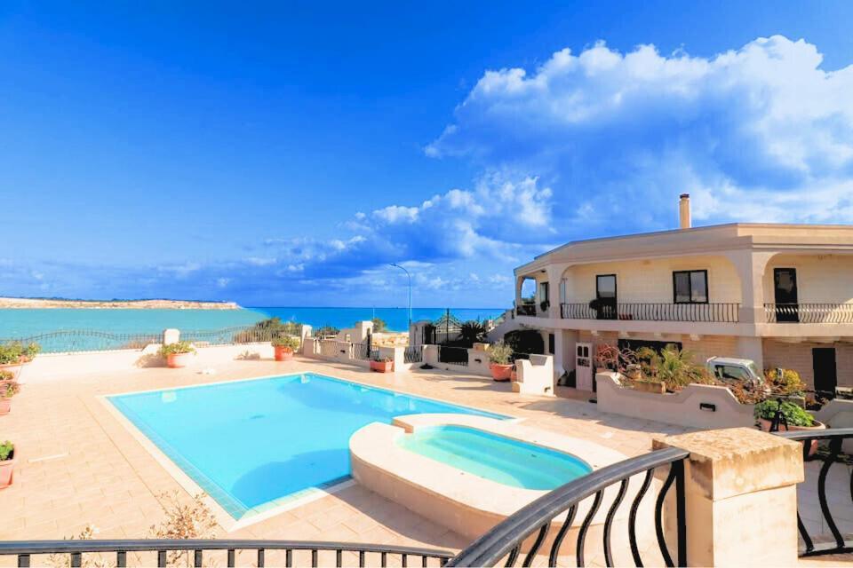 Villa Seaview Octagon With Pool & Outdoor Whirlpool *